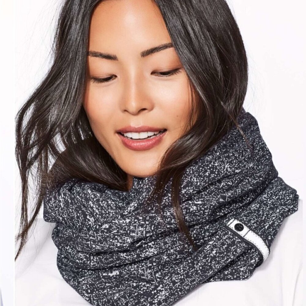 Lululemon Vinyasa grey Black yoga customizable lightweight stretch wrap shrug OS